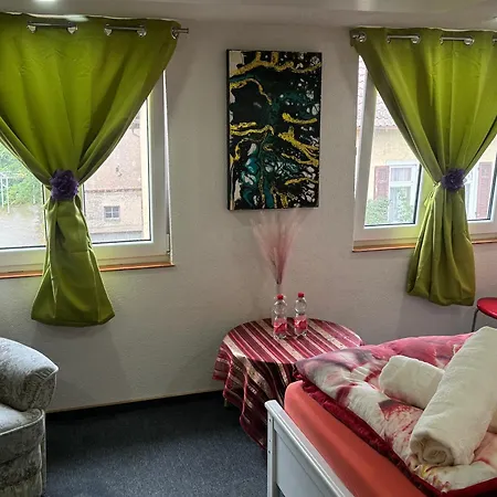 Cafe Graf בית אירוח