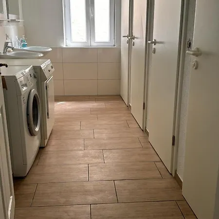 בית אירוח Cafe Graf וויינסברג