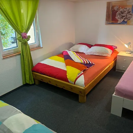 בית אירוח Cafe Graf *