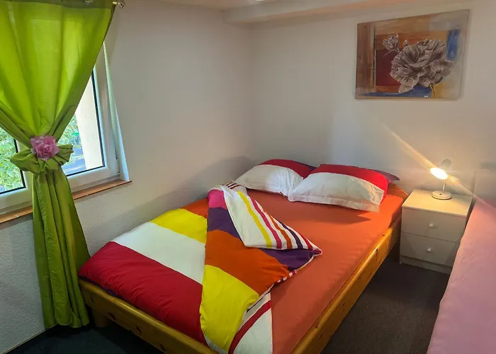 Cafe Graf ホームステイ