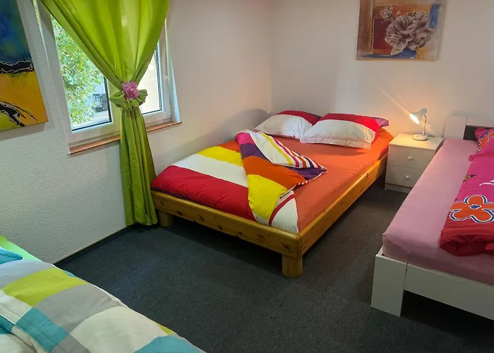 ホームステイ Cafe Graf *